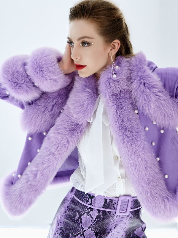 百丝2021春夏季紫色带毛领外套