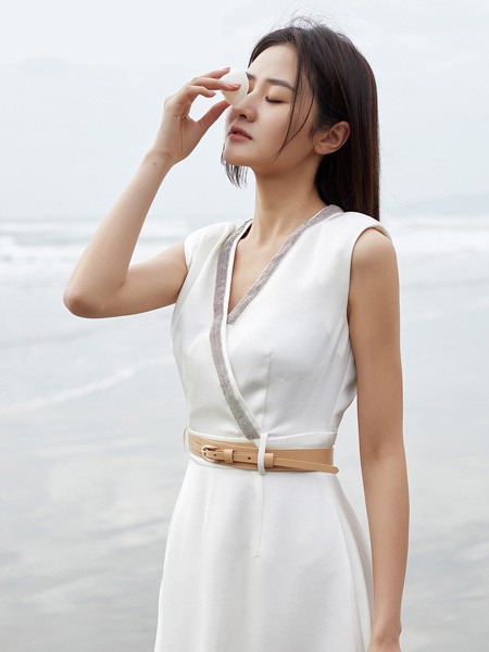 E+vonuol2021春夏季白色无袖连衣裙