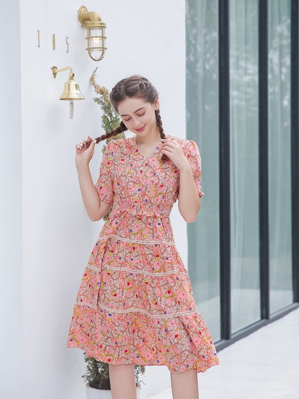 点击查看下一张艾诺绮女装图片