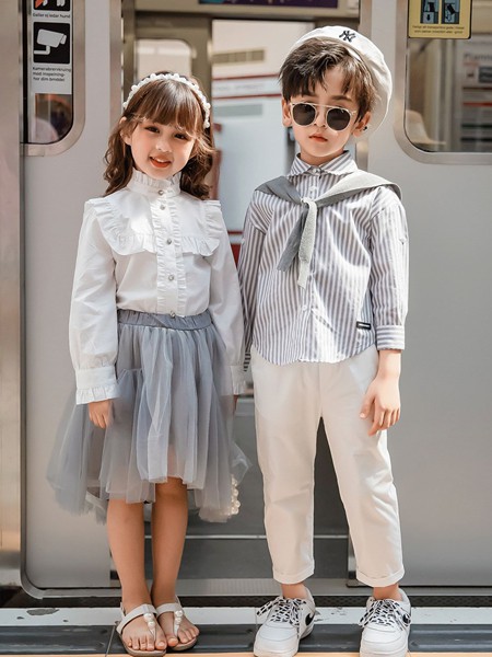 两个小朋友2021春夏季灰色纱网长裙