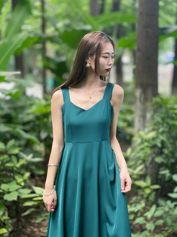 那夏尔女装2021春夏季墨绿色纯色吊带裙