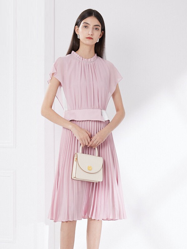 卡迪黛尔女装2021春夏季粉色褶皱连衣裙