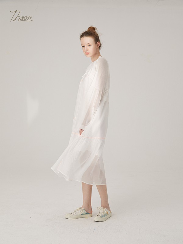 TH20112021春夏季白色纯色连衣裙