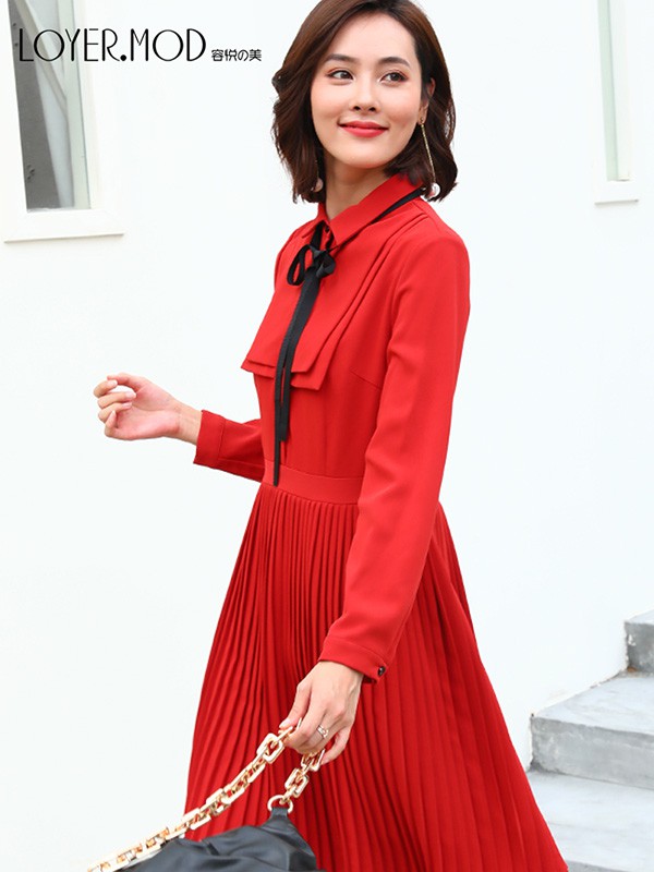 容悦2021秋冬季红色纯色衬衫裙
