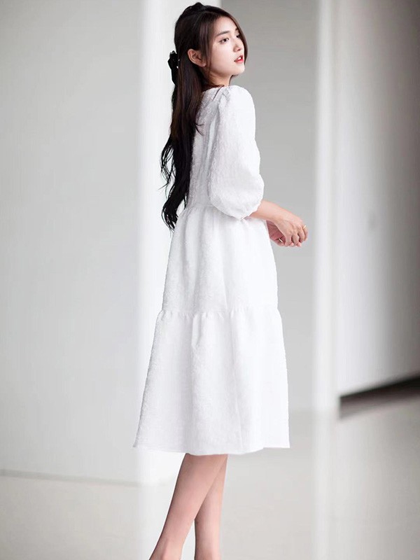 唯可佳女装2021秋冬季白色纯色连衣裙
