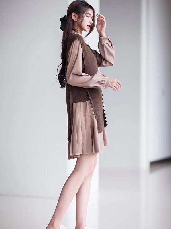 唯可佳女装2021秋冬季咖啡色纯色背带裙