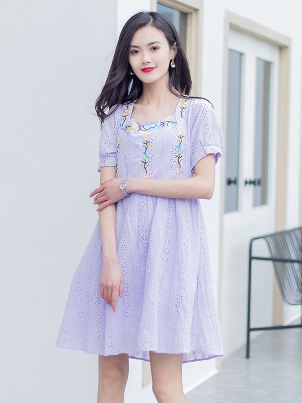 美丽衣橱2021春夏季紫色刺绣连衣裙
