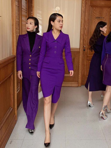 林静茜女装2022秋冬季紫色连衣裙