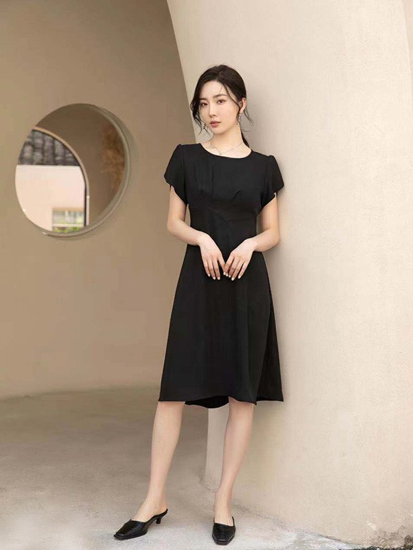纪凡·尼亚GIVEN·NIAY女装2022夏季黑色连衣裙