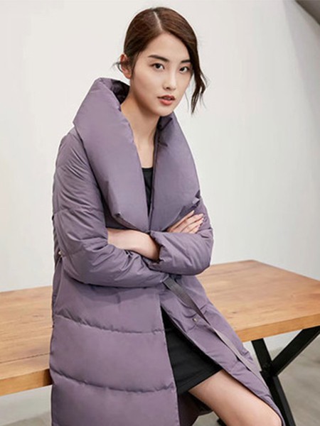 子恒国际女装2022秋冬季紫色棉服