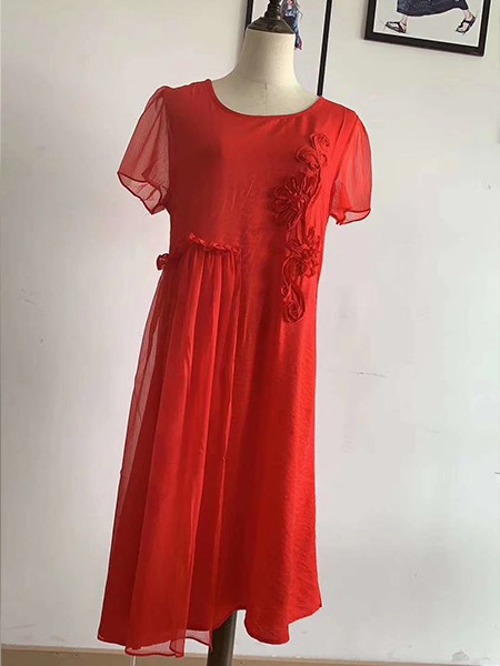 衣品时尚2023春夏季红色连衣裙