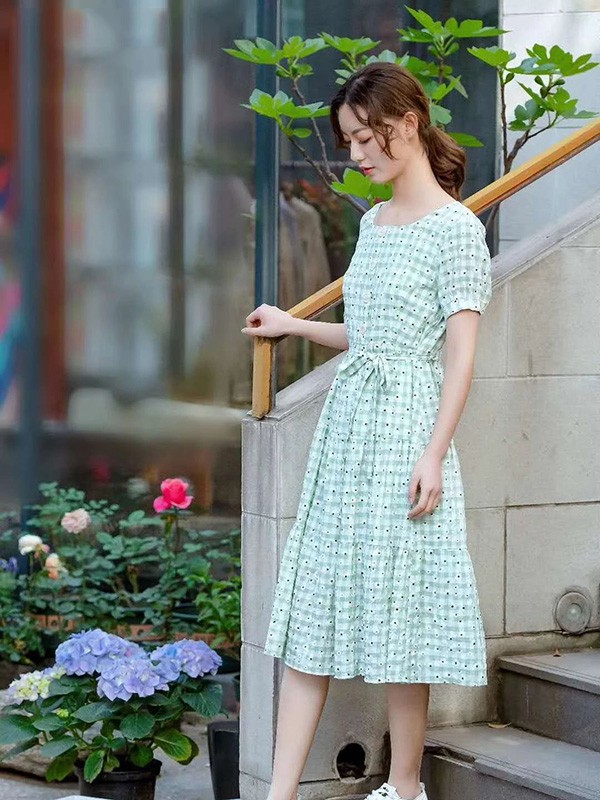 ISSUE亦抒女装2023春夏季绿色连衣裙
