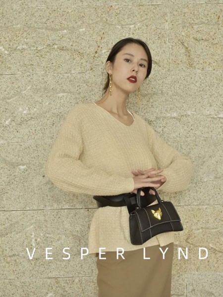 VesperLynd女装2022秋冬季米色针织衫