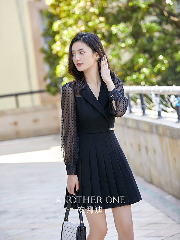 ANOTHERONE2022春夏季黑色纯色连衣裙