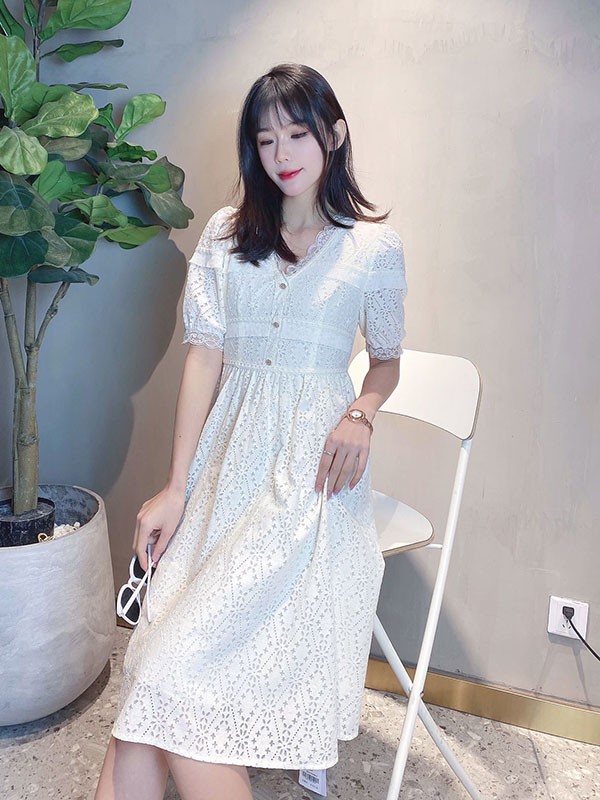 点击查看下一张艾蜜唯娅女装图片