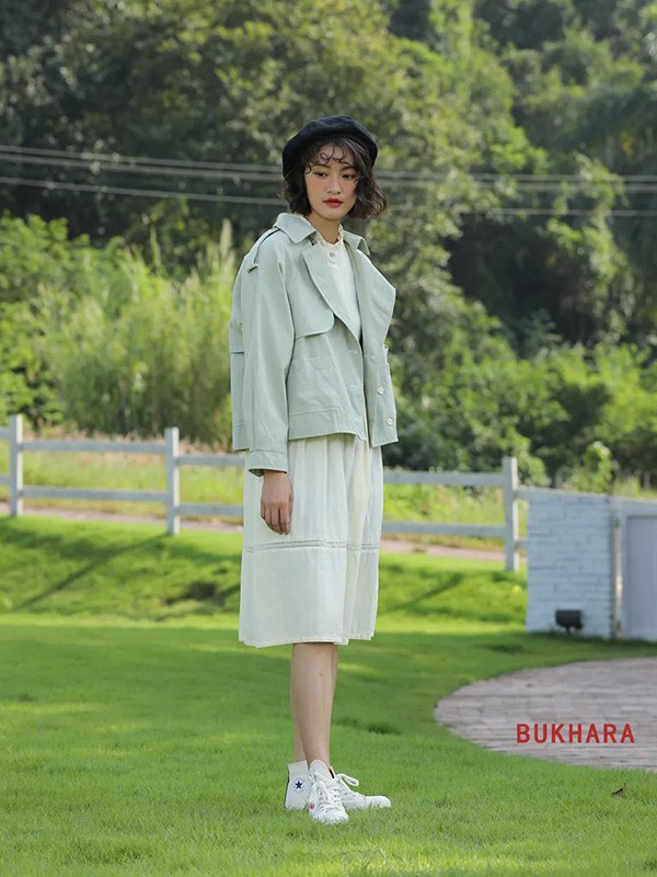 布卡拉2022春夏季白色纯色连衣裙
