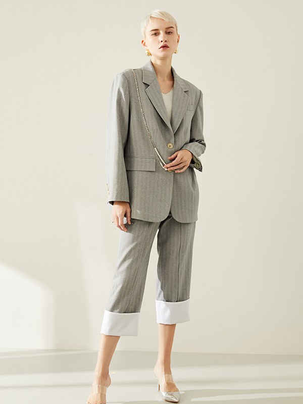 锡瑅女装2022春夏季灰色纯色西装