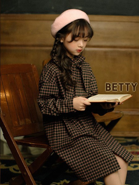贝蒂小羊童装2021秋冬季军绿色格子连衣裙