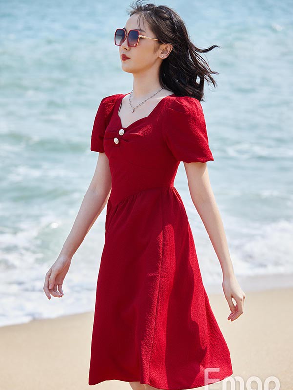 EMAP2022春夏季酒红色连衣裙