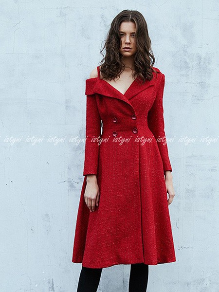 Istyni2022秋冬季红色连衣裙