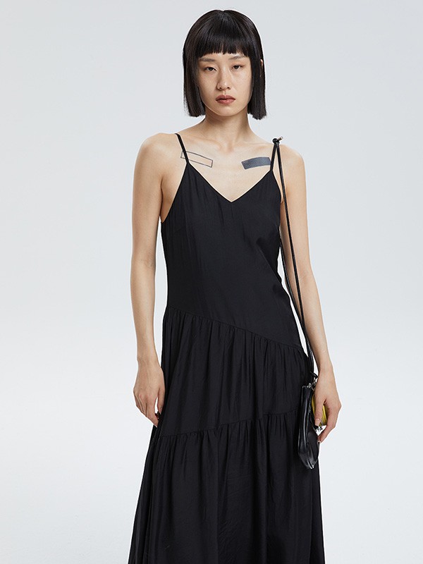 1CM2022春夏季黑色吊带裙