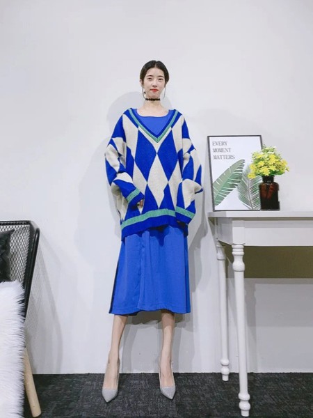 紫布语女装2021秋冬季蓝色半身裙