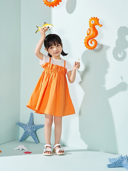 红蜻蜓2023春夏季橙色连衣裙