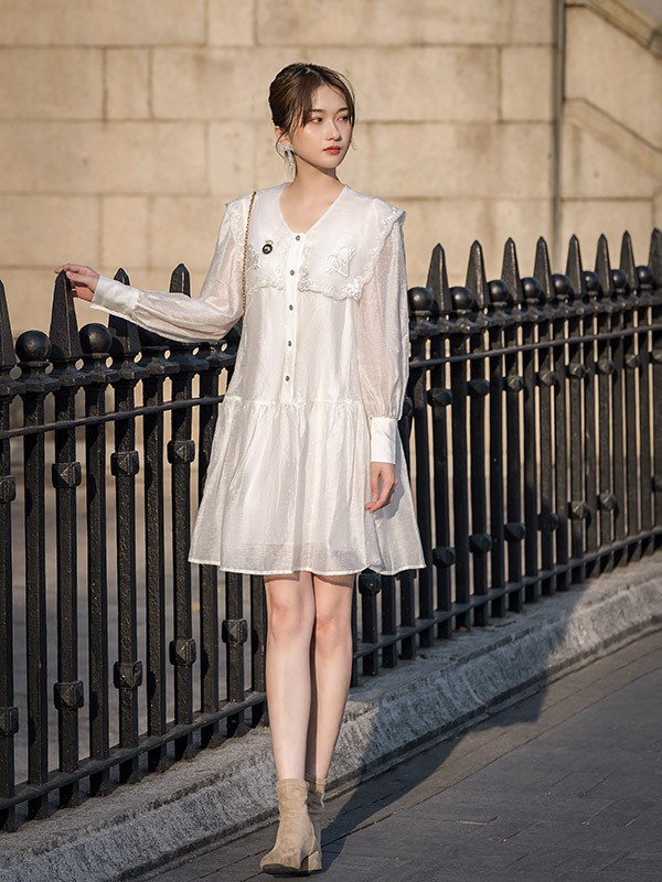 曼诺比菲女装2023春夏季白色连衣裙