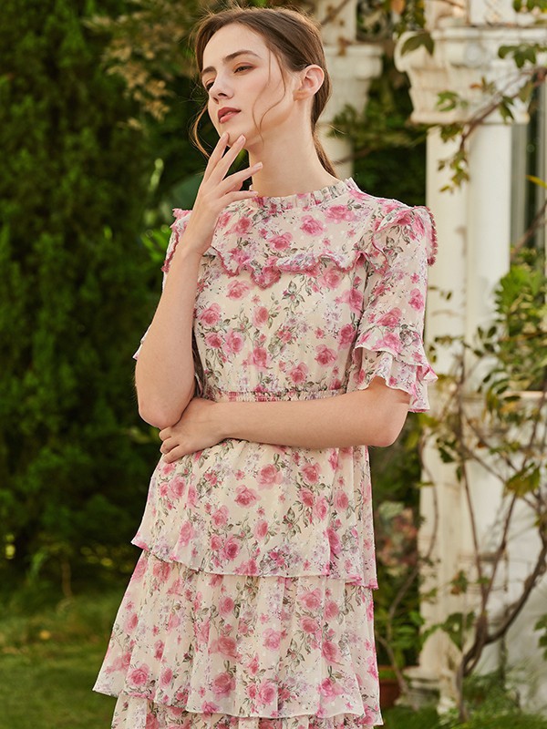 贝洛安女装2023春夏季粉色连衣裙