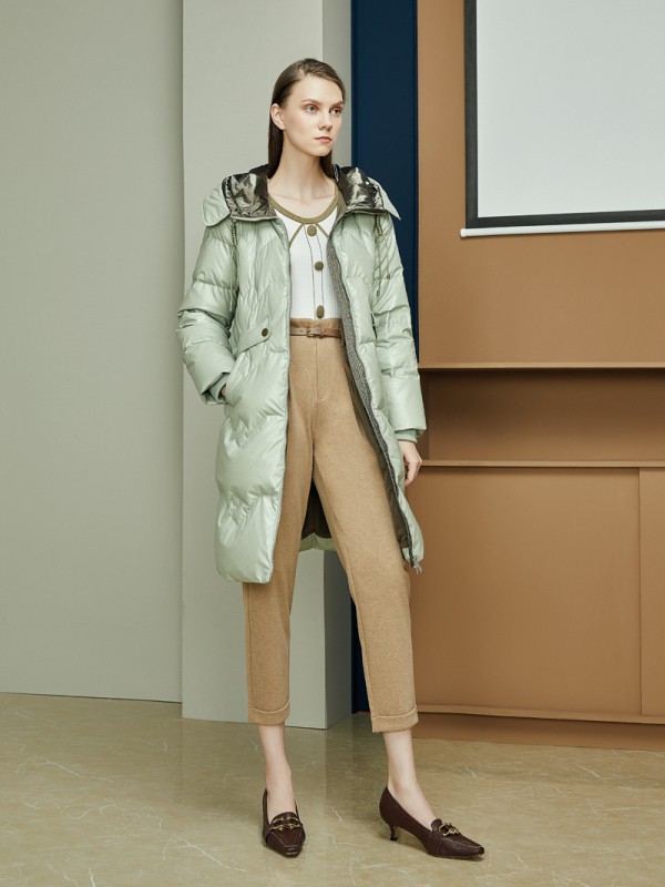 羽沙国际女装2022秋冬季绿色棉服
