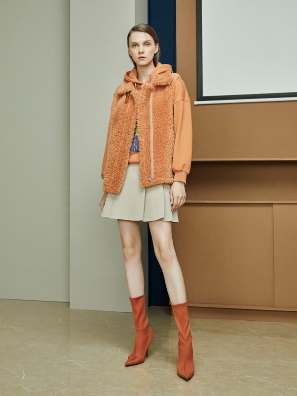 羽沙国际女装2022秋冬季橙色大衣