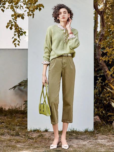 秋熠女装2023春夏季绿色针织衫