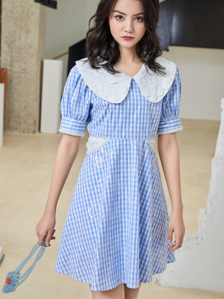 米可芭娜女装2023春夏季蓝色连衣裙