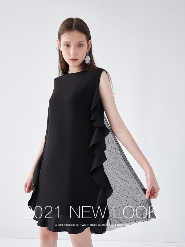 可可尼女装2023春夏季黑色连衣裙