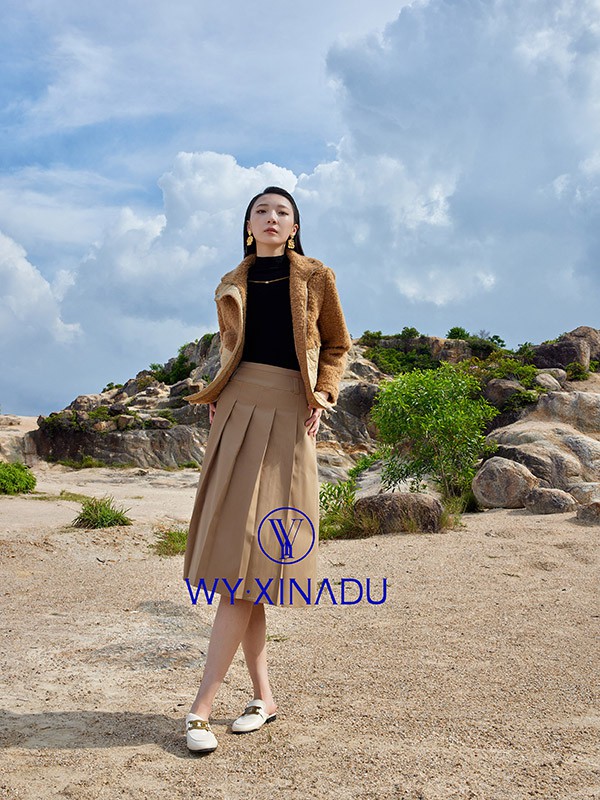 WY.XINADU女装2024秋冬季咖啡色百褶裙