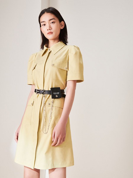 青稚2023春夏季黄色衬衫裙