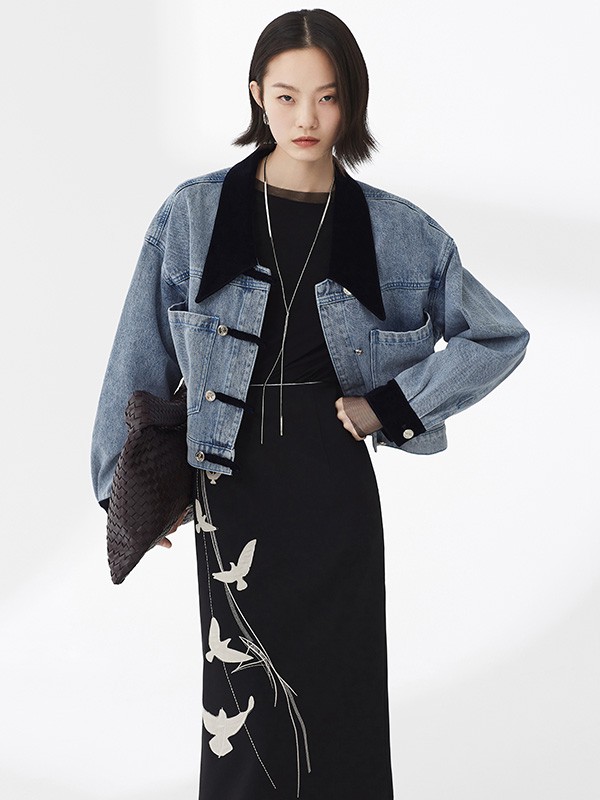 点击查看下一张百图女装图片