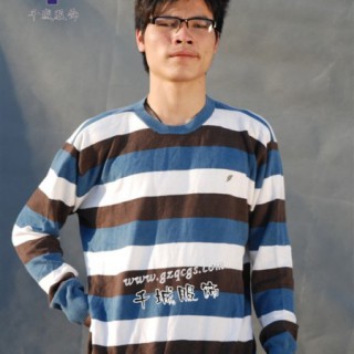 时尚男装印花t恤批发超低价男装毛衣批发上海最便宜毛衣尾货