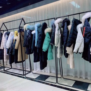 广州华景国际品牌折扣女装应季货源艾零度中长款羽绒批发一手货源