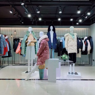廣州華景國際品牌折扣女裝直播高端貨源艾零度修身白鴨絨時尚外套